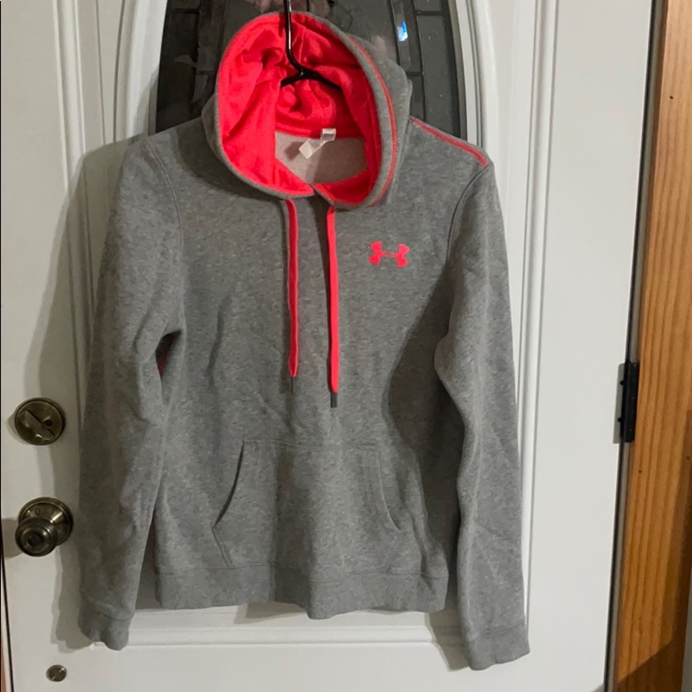 Under Armour Sweatshirt